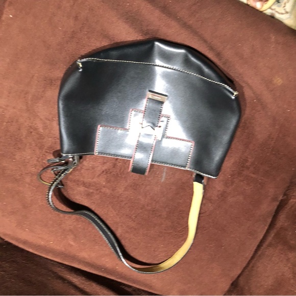 Mondani New York Women's Black Small Shoulder Bag/Purse - Picture 3 of 9